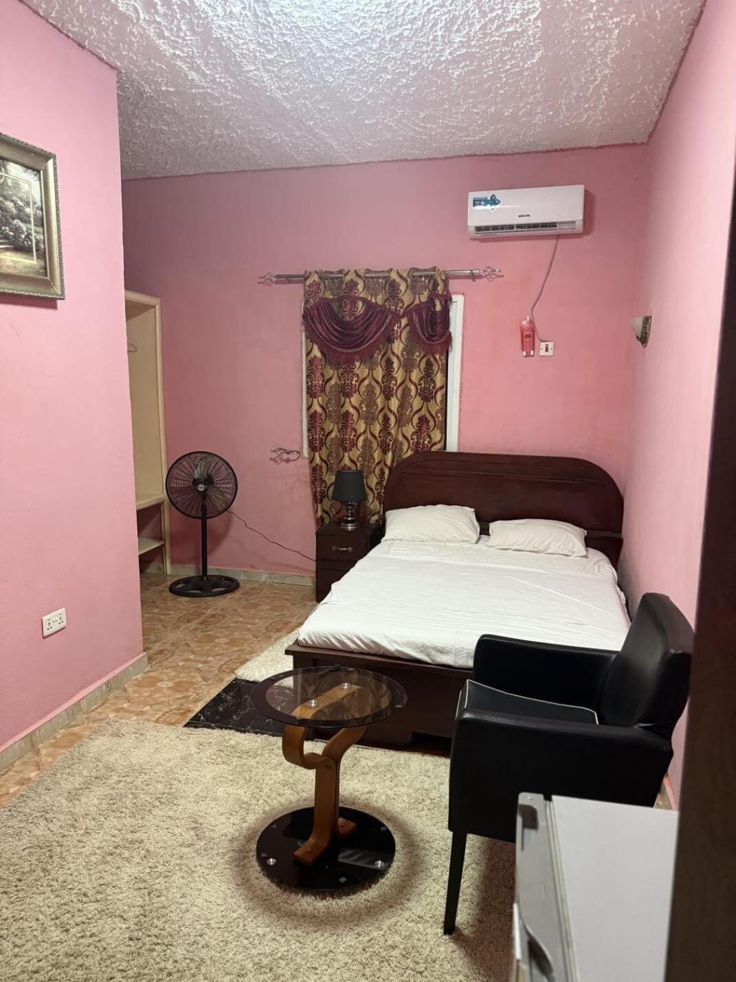 Caroline Trail Vila Freetown Exterior foto