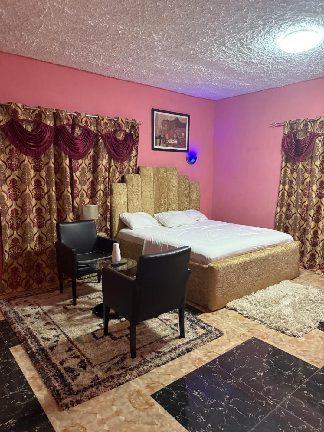 Caroline Trail Vila Freetown Exterior foto